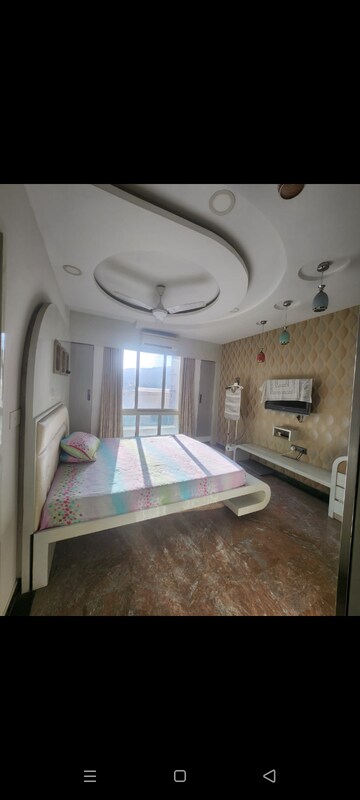 Bathroom in 3.5 BHK Apartment at Hiranandani Meadows, Manpada – for Rent