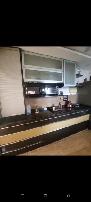 Kitchen in 3.5 BHK Apartment at Hiranandani Meadows, Manpada – for Rent