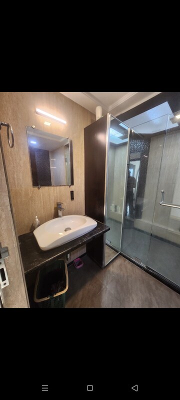 Bathroom in 3.5 BHK Apartment at Hiranandani Meadows, Manpada – for Rent