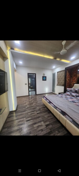 Bedroom in 3.5 BHK Apartment at Hiranandani Meadows, Manpada – for Rent