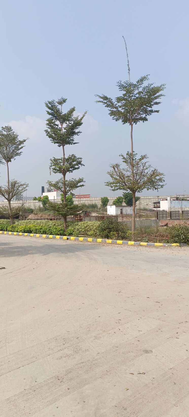 Garden, kailasha-enclave  1800 Sq.Ft. Plot In Sultanpur Road Lucknow 9262938