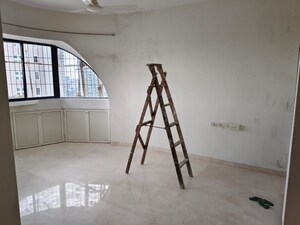 Room in 3.5 BHK Apartment at Rag Megh Malhar, Goregaon East – for Rent