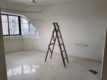 Room in 3.5 BHK Apartment at Rag Megh Malhar, Goregaon East – for Rent