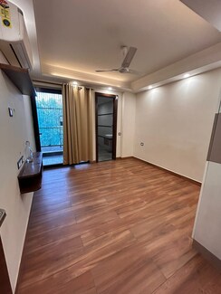 3 BHK + Servant Room Apartment For Sale in DLF The Ultima