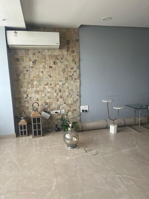 Room in 4 BHK Apartment at Adarsh Crystal, Cambridge Layout – for Sale