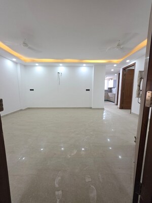 Room in 3 BHK Independent House at Saket – for Sale