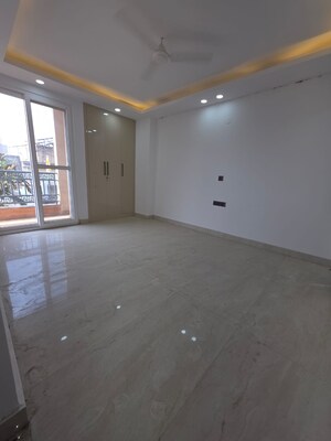 Room in 3 BHK Independent House at Saket – for Sale