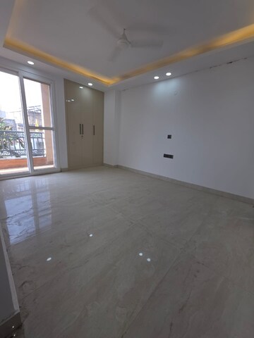Room in 3 BHK Independent House at Saket – for Sale