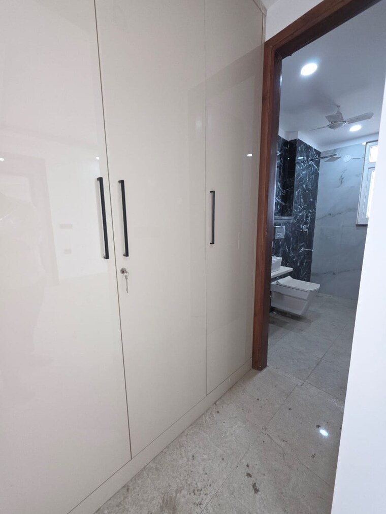 Bathroom, saket 3 Bedroom 1500 Sq.Ft. Independent House In Saket Delhi 9263122