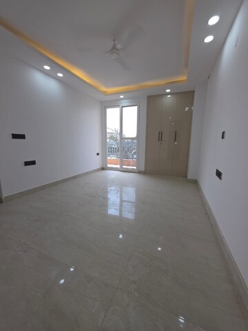 Room in 3 BHK Independent House at Saket – for Sale