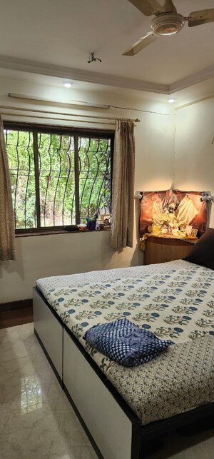 Bedroom in 2 BHK Apartment at Bandra West – for Rent