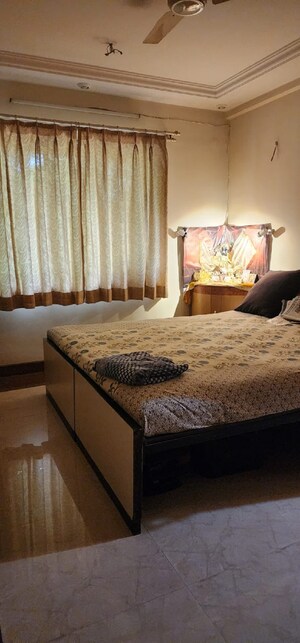 Bedroom in 2 BHK Apartment at Bandra West – for Rent
