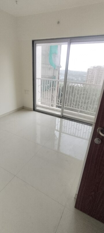 Room in 1 BHK Apartment at JVM Veda, Kasarvadavali – for Rent