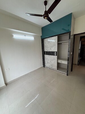 Room in 2 BHK Apartment at Signature The Millennia 2, Sector 37d – for Rent