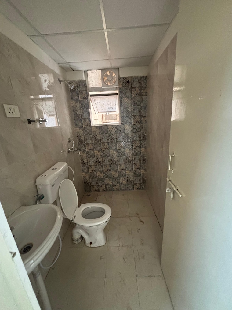 Bathroom, signature-the-millennia-2 2 Bedroom 681 Sq.Ft. Apartment In Sector 37d Gurgaon 9263171