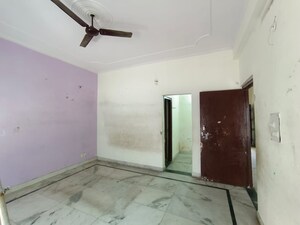 Room in 2 BHK Independent House at Omicron Iii Greater Noida – for Sale