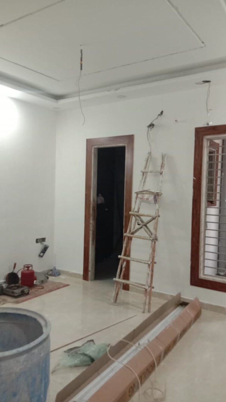Living Room, nehru nagar ii 3 Bedroom 200 Sq.Yd. Builder Floor In Nehru Nagar ii Ghaziabad 9263204
