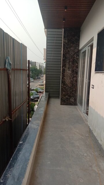 Balcony in 3 BHK Builder Floor at Nehru Nagar ii – for Sale
