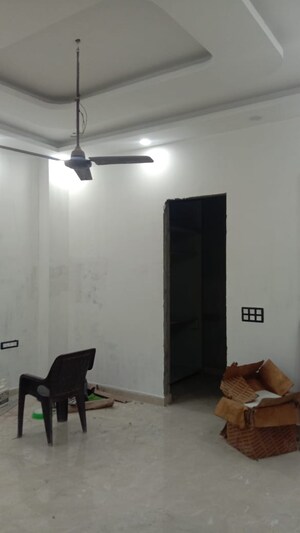 Living Room in 3 BHK Builder Floor at Nehru Nagar ii – for Sale