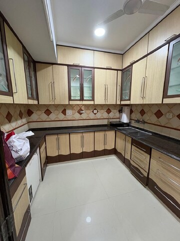 Kitchen in 2 BHK Apartment at Santacruz West – for Rent