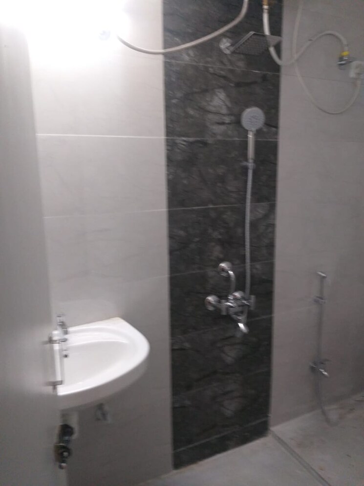 Bathroom, vanaz-corner 2 Bedroom 1169 Sq.Ft. Apartment In Kothrud Pune 9263200