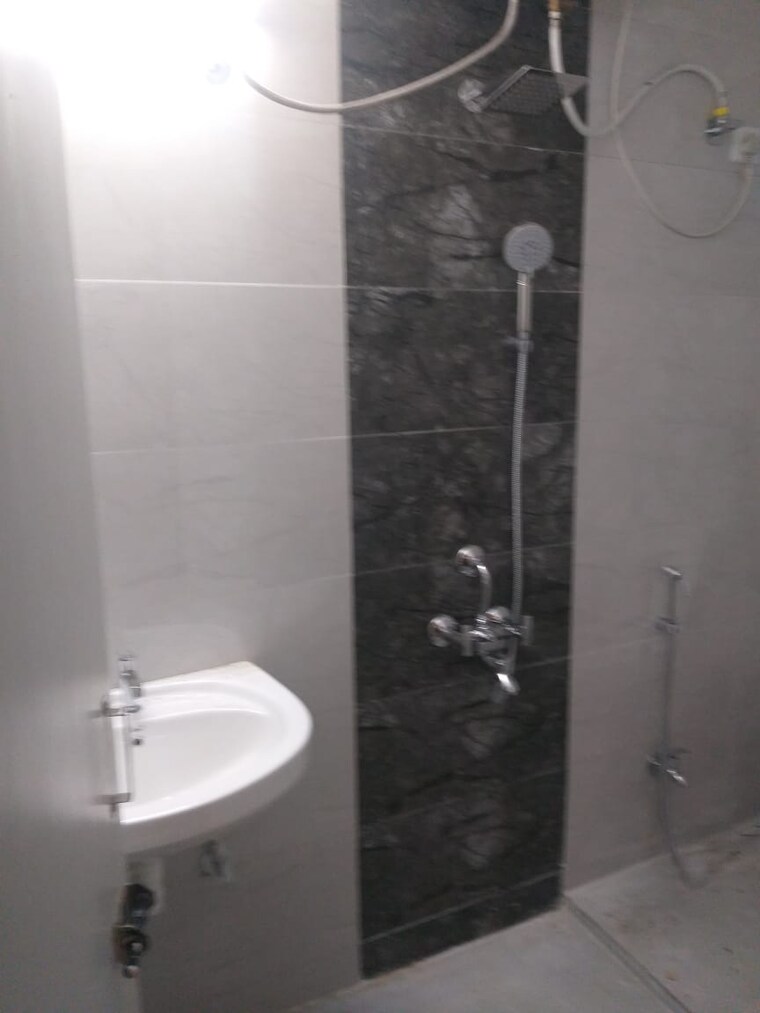 Bathroom, vanaz-corner 2 Bedroom 1169 Sq.Ft. Apartment In Kothrud Pune 9263200
