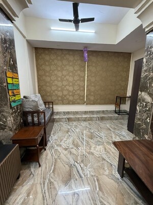 Room in 2 BHK Apartment at Khar West – for Rent