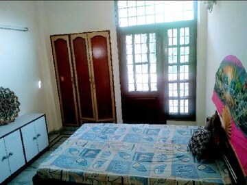 Bedroom in 1 BHK Independent House at Sector 4 – for Rent