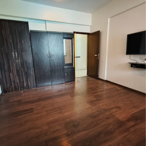 Room in 3 BHK Apartment at Gera Song Of Joy, Kharadi – for Rent