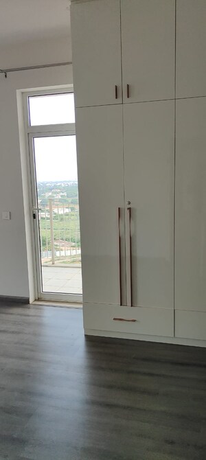 Room in 3 BHK Apartment at Ireo The Corridors, Sector 67a – for Rent