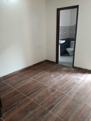 Room in 1 BHK Independent House at Sector 4 – for Rent