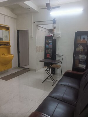 1 BHK Apartment For Rent in Khar West