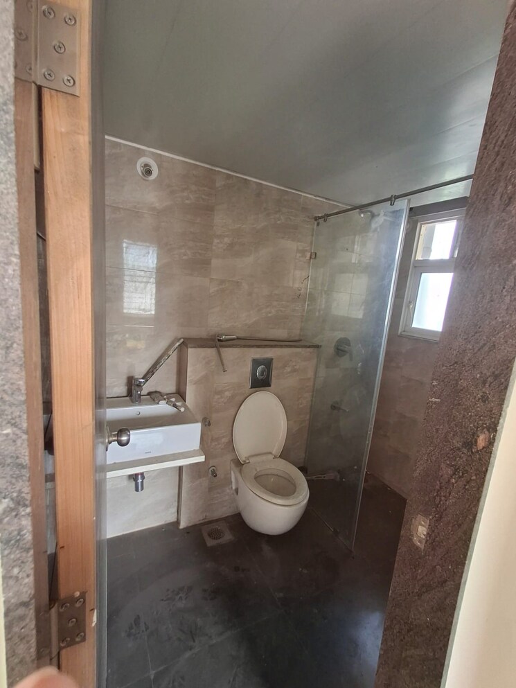 Attached Bathroom, mahalunge 1 Bedroom 450 Sq.Ft. Apartment In Mahalunge Pune 9263291