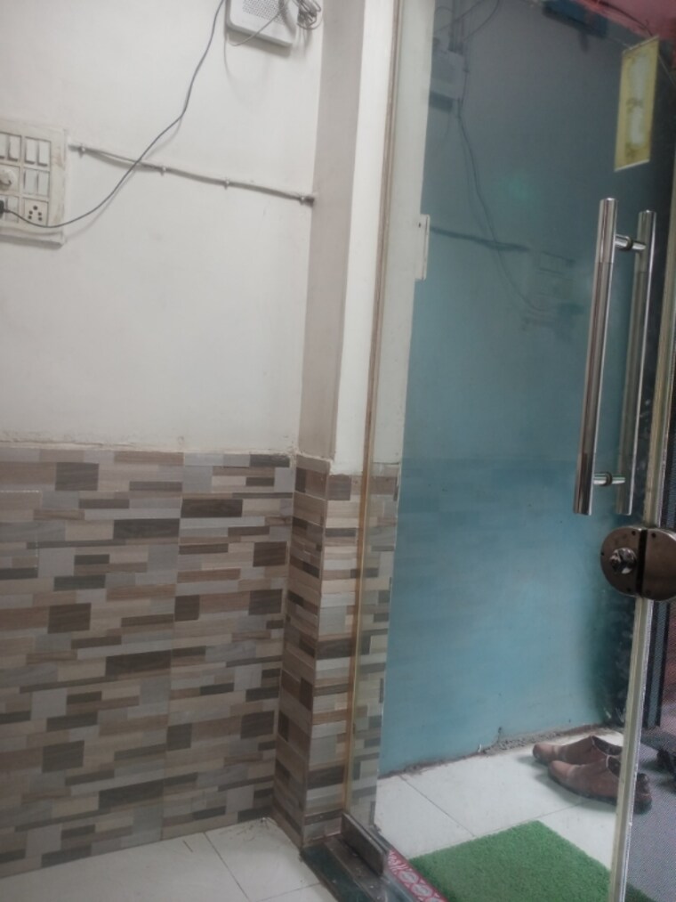 undefined, mira road east Commercial Shop 220 Sq.Ft. In Mira Road East Thane 9263313