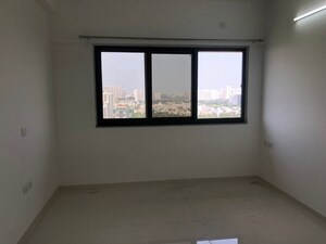 Room in 1.5 BHK Apartment at Amanora Gold Towers, Hadapsar – for Sale