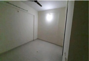 Room in 2 BHK Apartment at Sukhwani Palm Breeze, Pimple Saudagar – for Rent