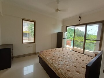 Bedroom in 2 BHK Apartment at Bandra West – for Rent