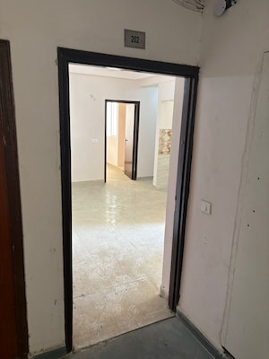 Room in 2 BHK Apartment at Amrapali Golf Homes, Sector 4 Greater Noida – for Sale