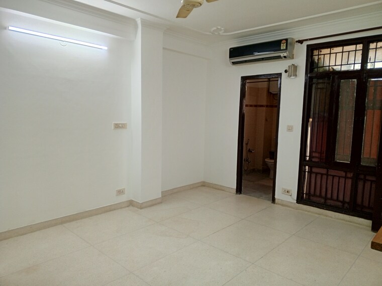 Room, cghs-hewo-apartments 3 Bedroom 1430 Sq.Ft. Apartment In Sector 56 Gurgaon 9263400