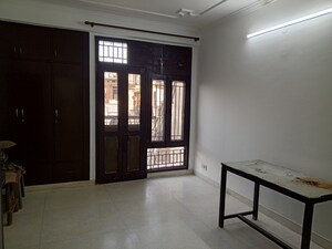 Room in 3 BHK Apartment at CGHS HEWO Apartments, Sector 56 – for Rent