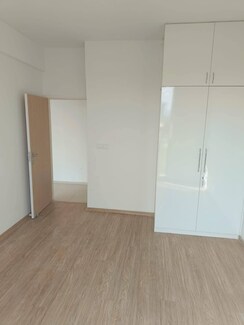3 BHK + Servant Room Apartment For Sale in Emaar Palm Gardens
