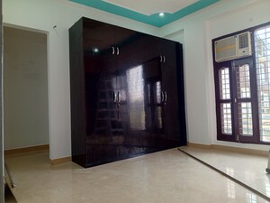 Room in 3 BHK Apartment at Park Royal Apartment, Sector 56 – for Rent