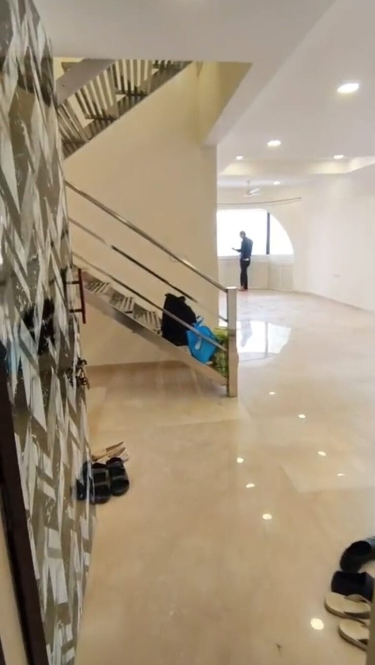 Living Room, rag-megh-malhar 3.5 Bedroom 1600 Sq.Ft. Apartment In Goregaon East Mumbai 9262973