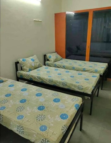  Pg For Rent in Malad East
