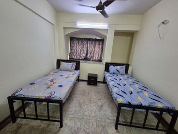 Bedroom in  Pg at Malad East – for Rent