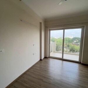 Room in 3 BHK Apartment at Emaar Palm Gardens, Sector 83 – for Sale