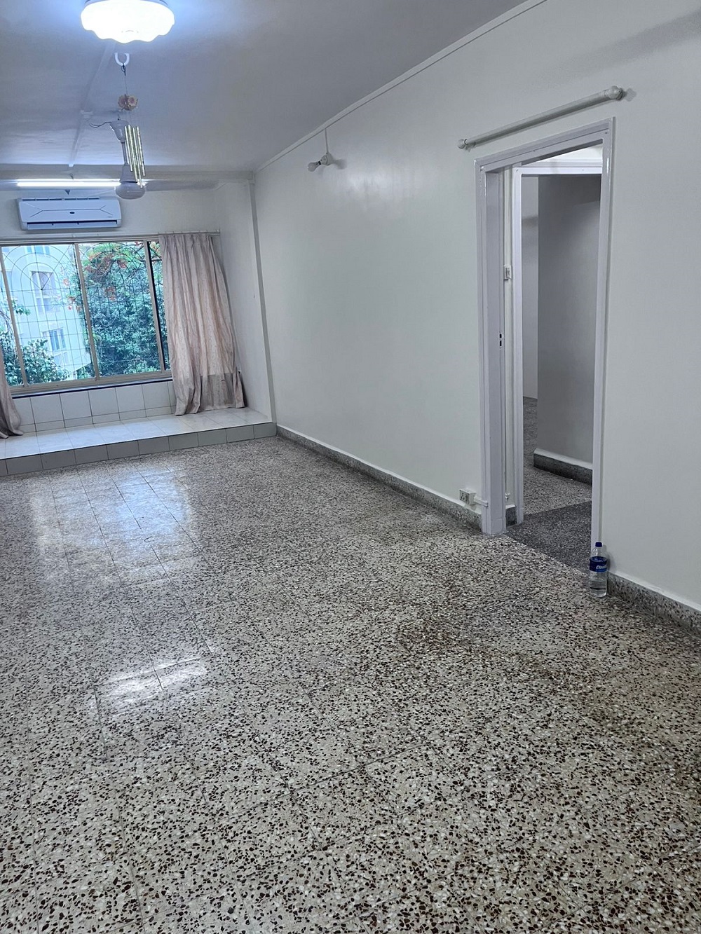 2 BHK + Pooja Room Apartment For Rent in Bandra West