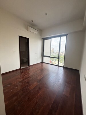 Master Bedroom in 2 BHK Apartment at Piramal Mahalaxmi, Mahalaxmi – for Rent