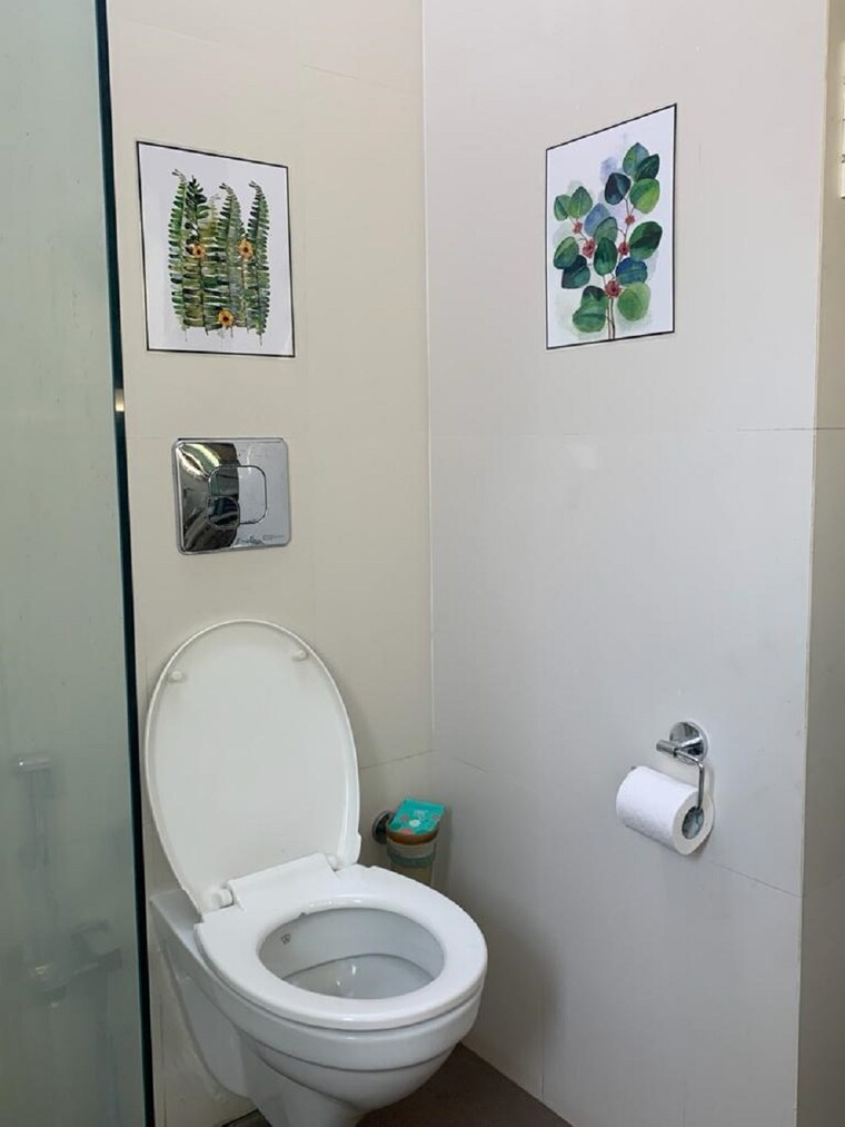 Bathroom, khar west 3 Bedroom 1200 Sq.Ft. Apartment In Khar West Mumbai 9263507