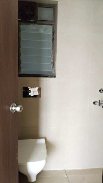 Room in 3 BHK Apartment at Runwal My City, Dombivli East – for Rent